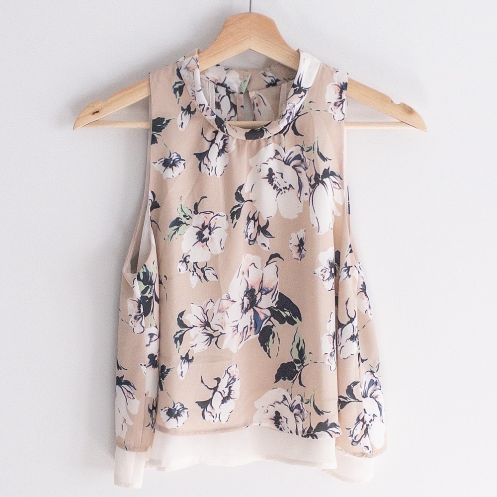ASTR The Label Floral Print Blush Pink Mock Neck Sleeveless Top, NWT, Size XS